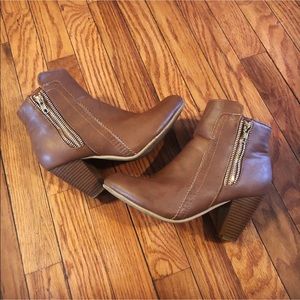 Belladia Cowboy Ankle Boots